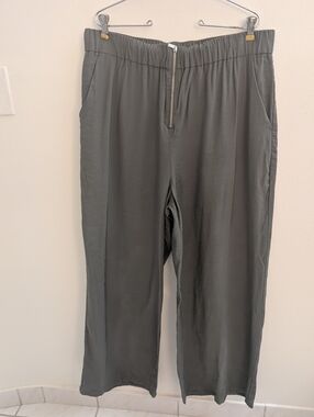 Bar III Wide Leg Pants | Size XL | Olive/Army Green